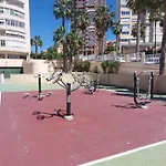 Piso En Primera Linea De Playa En Urbanizacion El Olivar